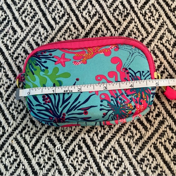 Lilly Pulitzer Vibrant Coral Reef Coral and Teal Clutch - Picture 7 of 7